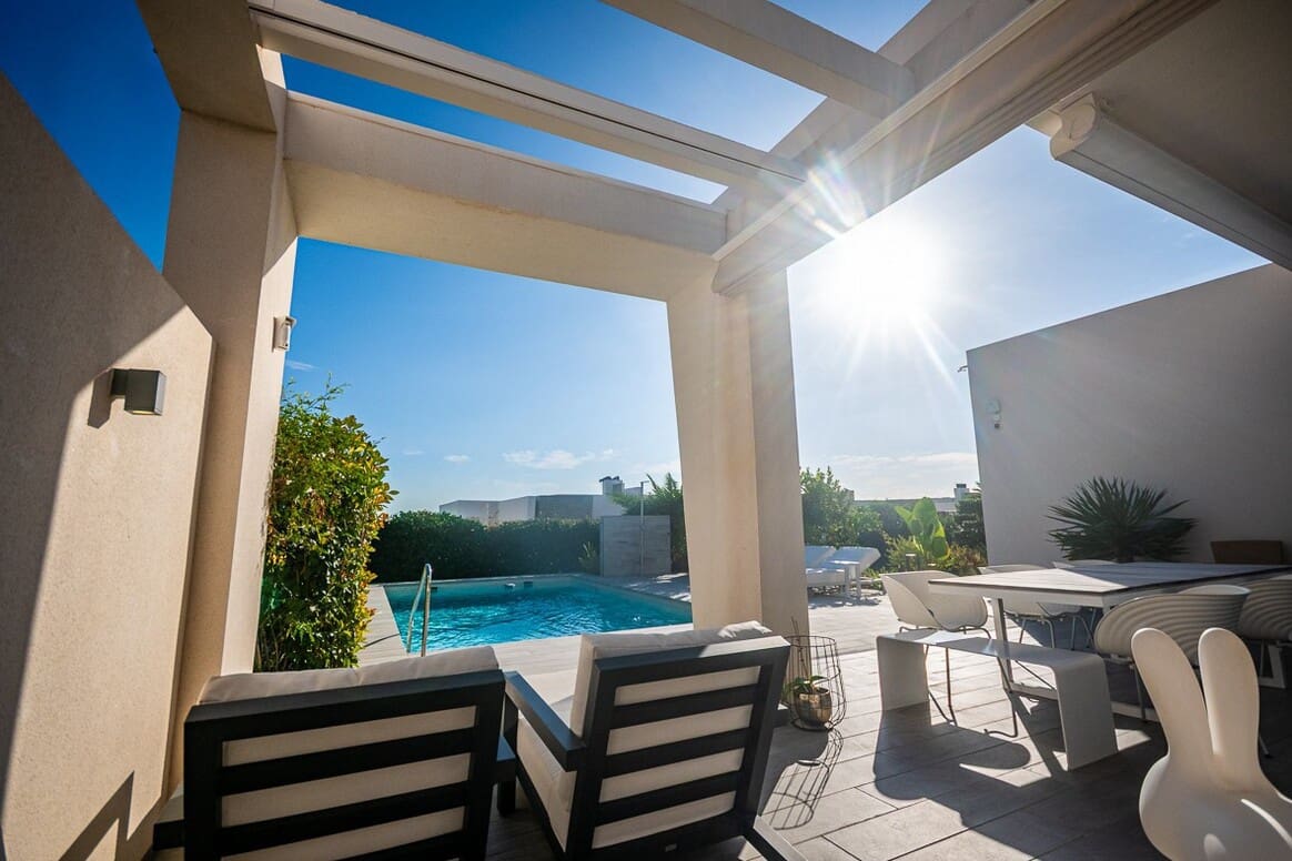 2 slaapkamer Villa te koop in Algorfa met zwembad garage - € 610.000 (Ref: 10172684)