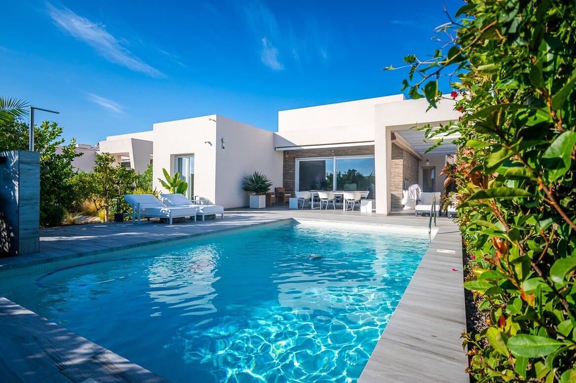 2 slaapkamer Villa te koop in Algorfa met zwembad garage - € 610.000 (Ref: 10172684)