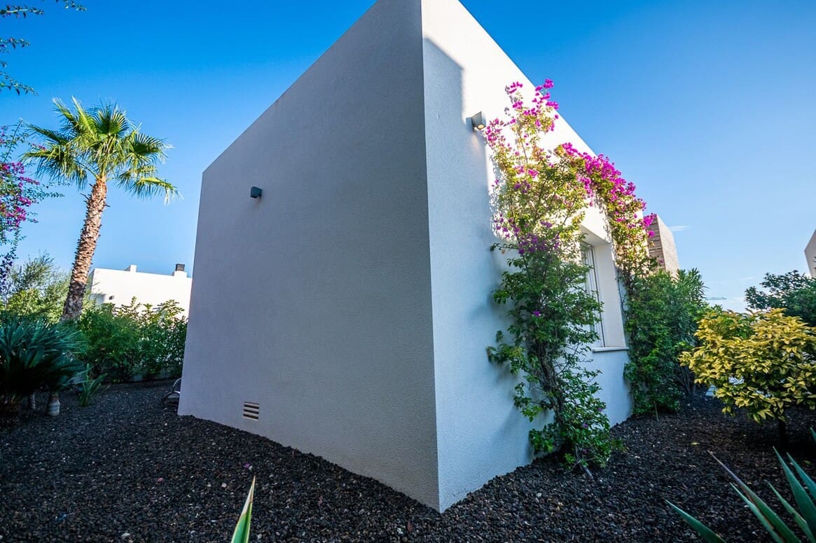 2 slaapkamer Villa te koop in Algorfa met zwembad garage - € 610.000 (Ref: 10172684)