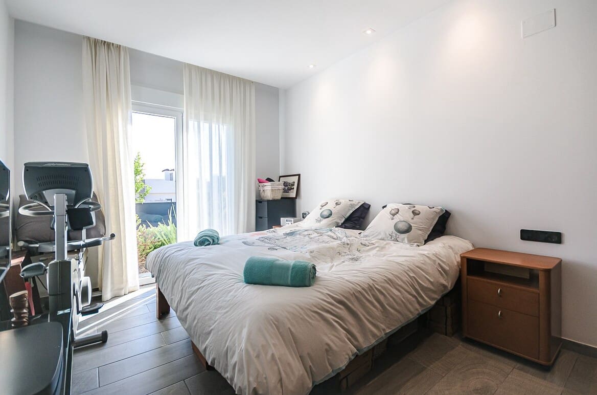 2 slaapkamer Villa te koop in Algorfa met zwembad garage - € 610.000 (Ref: 10172684)