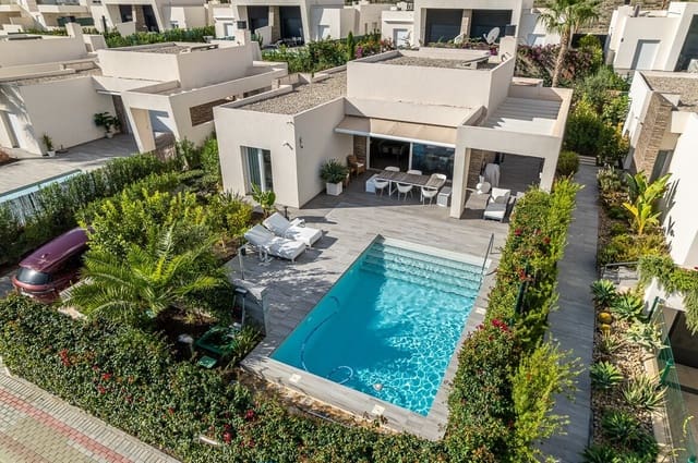 2 slaapkamer Villa te koop in Algorfa met zwembad garage - € 610.000 (Ref: 10172684)