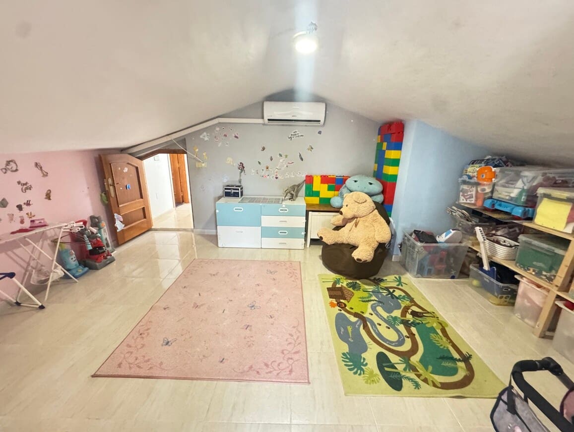 5 slaapkamer Villa te koop in San Miguel de Salinas met garage - € 580.000 (Ref: 10172685)