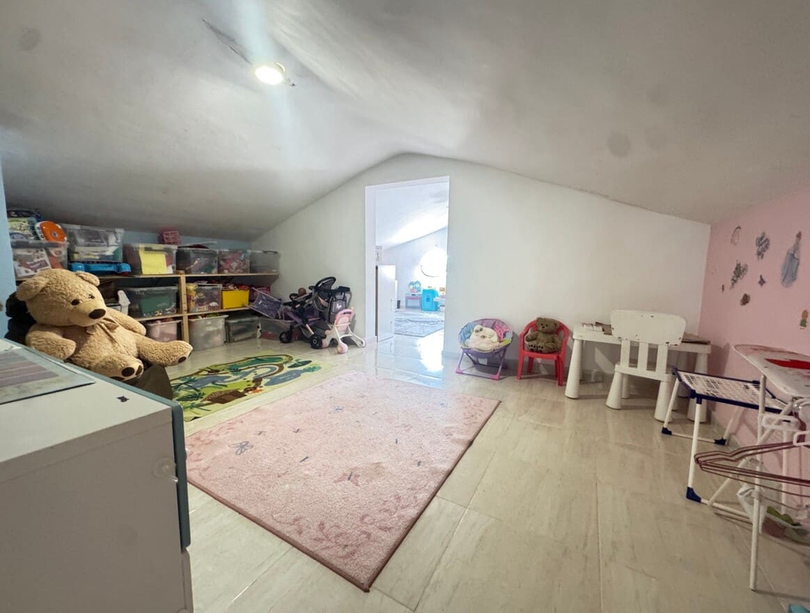 5 slaapkamer Villa te koop in San Miguel de Salinas met garage - € 580.000 (Ref: 10172685)