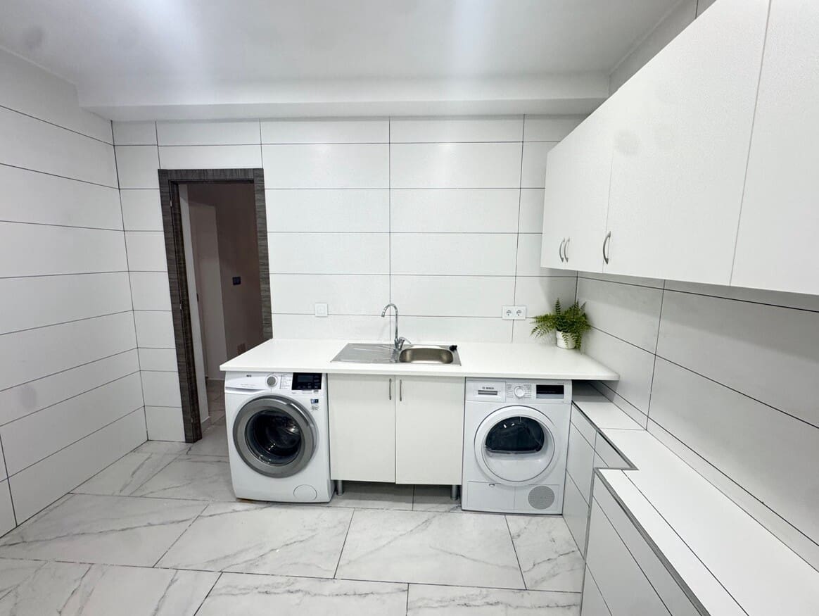 5 slaapkamer Villa te koop in San Miguel de Salinas met garage - € 580.000 (Ref: 10172685)
