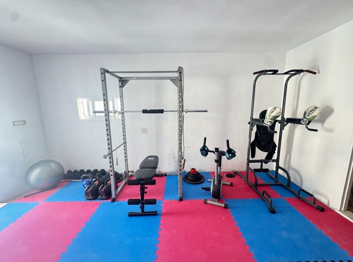 5 slaapkamer Villa te koop in San Miguel de Salinas met garage - € 580.000 (Ref: 10172685)