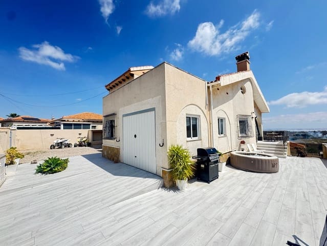 5 slaapkamer Villa te koop in San Miguel de Salinas met garage - € 580.000 (Ref: 10172685)