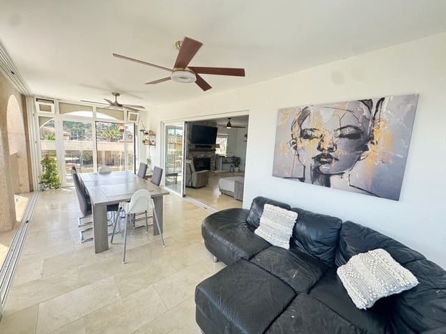 5 slaapkamer Villa te koop in San Miguel de Salinas met garage - € 580.000 (Ref: 10172685)