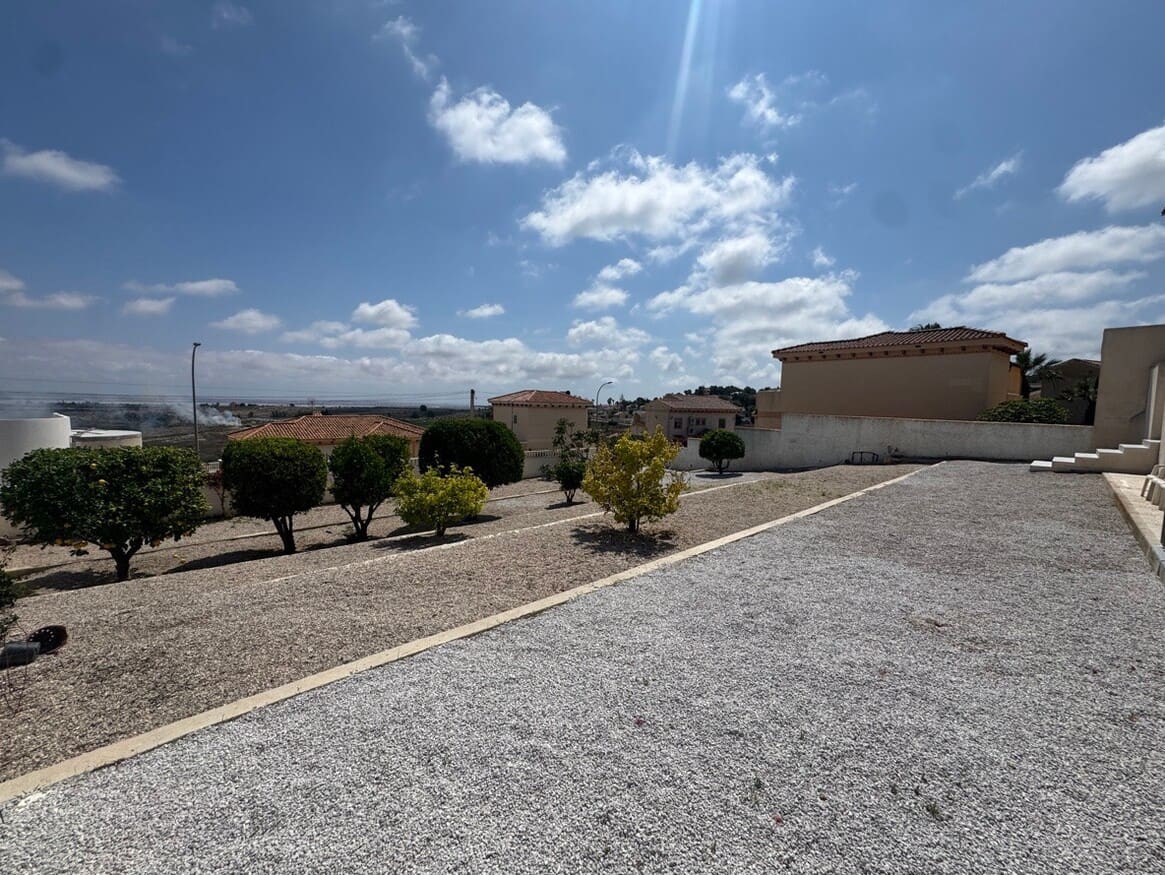 5 slaapkamer Villa te koop in San Miguel de Salinas met garage - € 580.000 (Ref: 10172685)