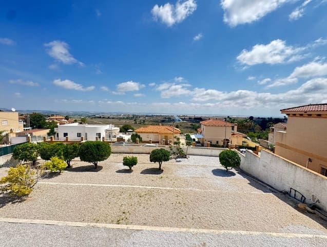 5 slaapkamer Villa te koop in San Miguel de Salinas met garage - € 580.000 (Ref: 10172685)