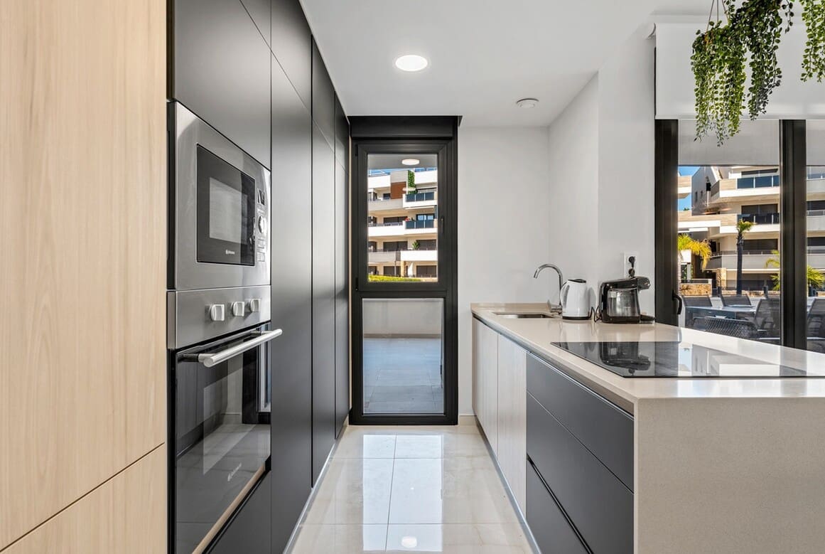 3 sypialnia Apartament na sprzedaż w Playa Flamenca z basenem garażem - 589 900 € (Ref: 10172687)
