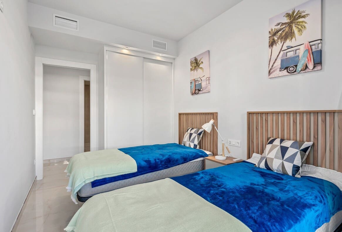 3 sypialnia Apartament na sprzedaż w Playa Flamenca z basenem garażem - 589 900 € (Ref: 10172687)