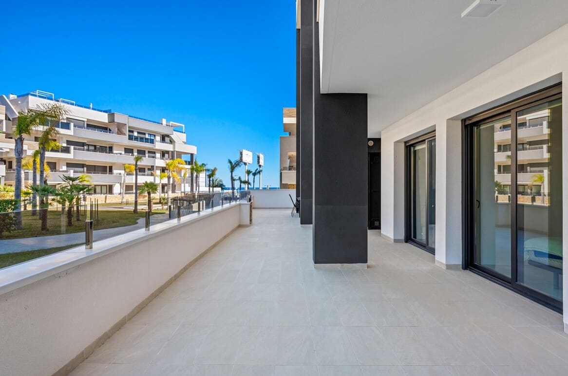 3 sypialnia Apartament na sprzedaż w Playa Flamenca z basenem garażem - 589 900 € (Ref: 10172687)