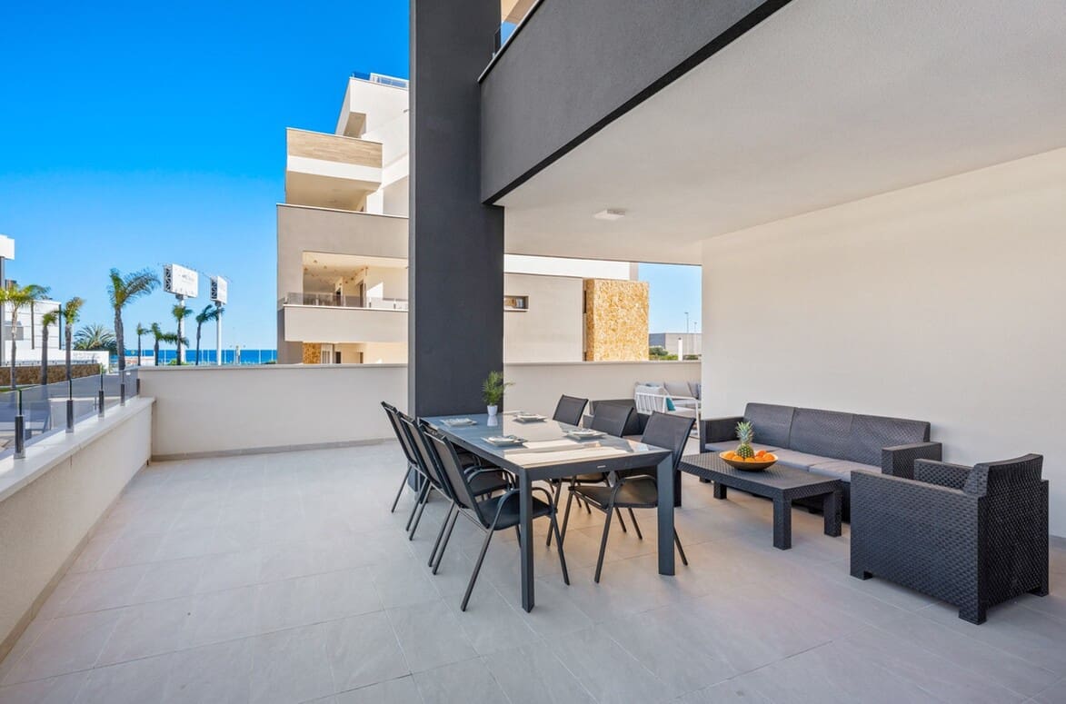 3 sypialnia Apartament na sprzedaż w Playa Flamenca z basenem garażem - 589 900 € (Ref: 10172687)