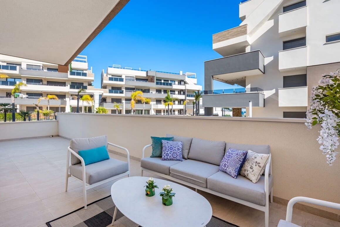 3 sypialnia Apartament na sprzedaż w Playa Flamenca z basenem garażem - 589 900 € (Ref: 10172687)