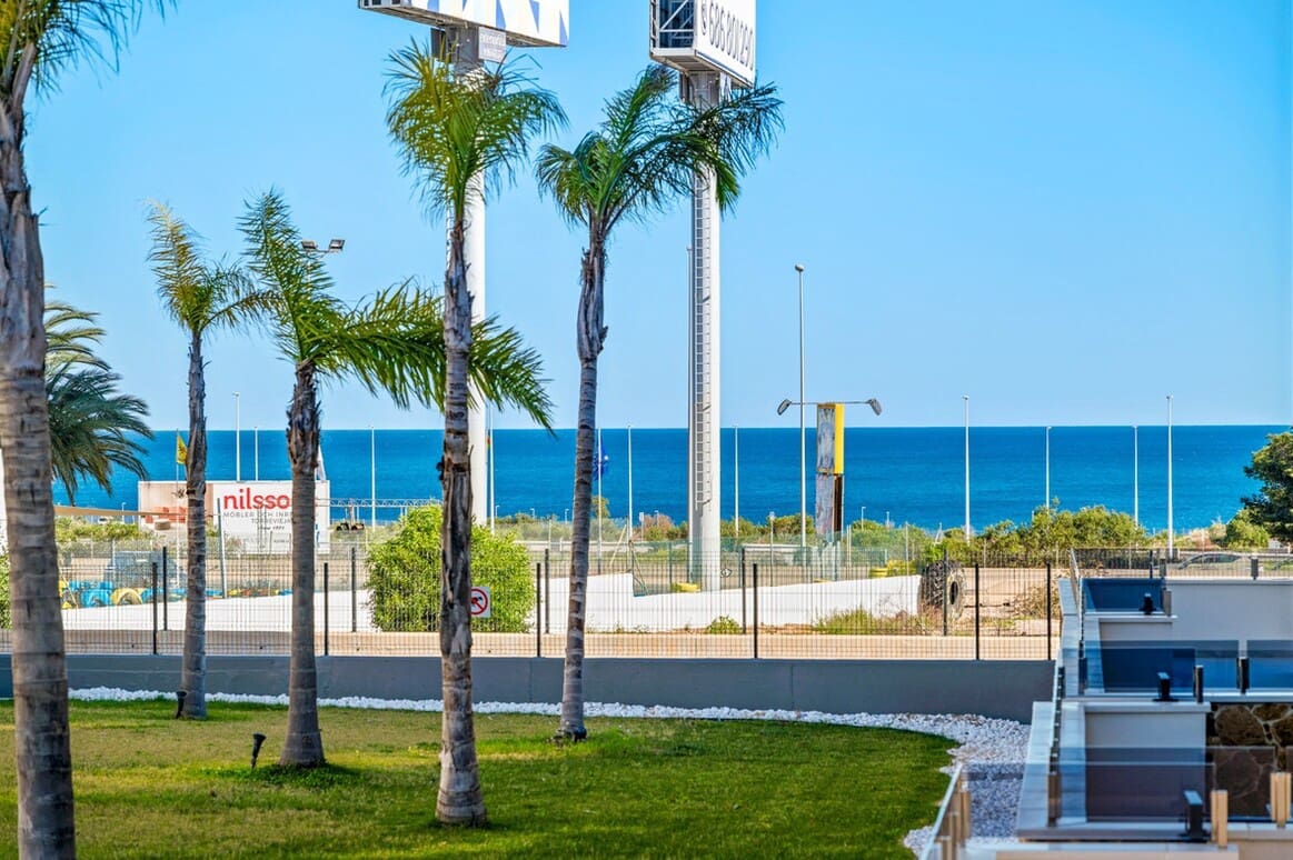 3 sypialnia Apartament na sprzedaż w Playa Flamenca z basenem garażem - 589 900 € (Ref: 10172687)