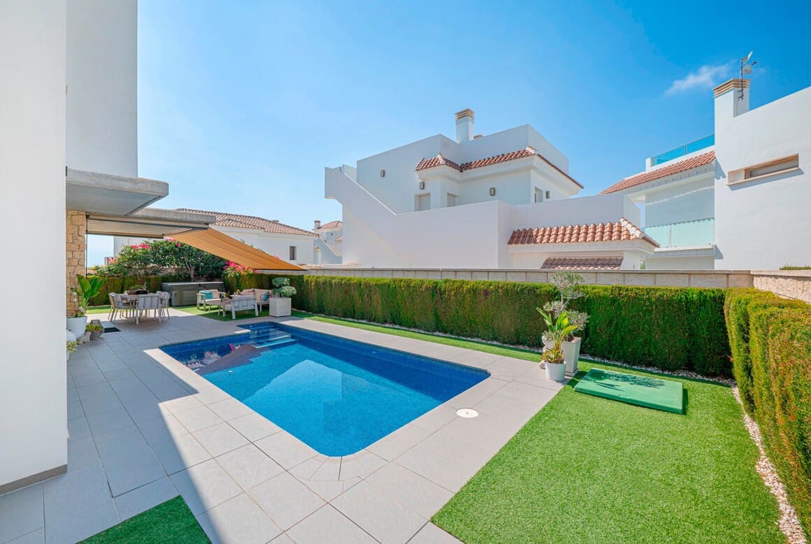 3 Zimmer Villa zu verkaufen in Rojales mit Pool - 550.000 € (Ref: 10172690)