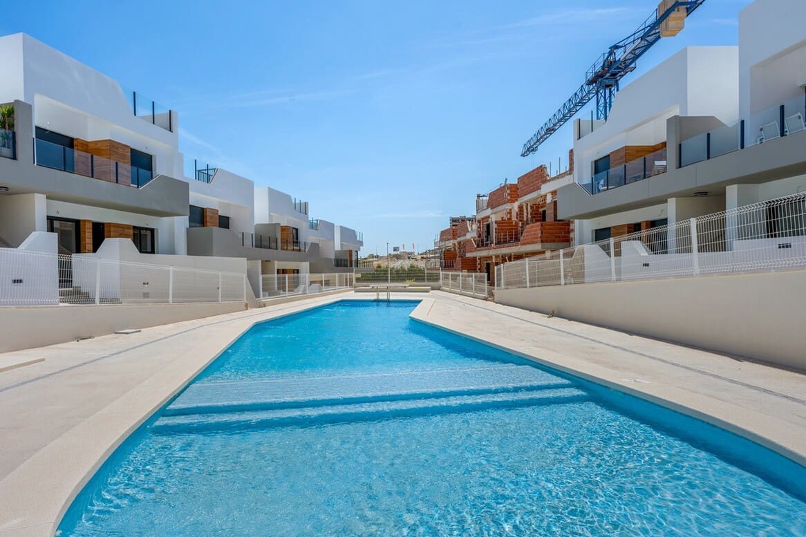 Apartamento de 2 habitaciones en San Miguel de Salinas en venta con piscina - 229.000 € (Ref: 10172691)