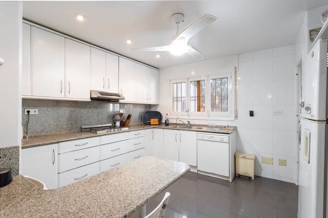 6 soveværelse Villa til salg i Dehesa de Campoamor, Orihuela med swimmingpool garage - € 875.000 (Ref: 10172693)