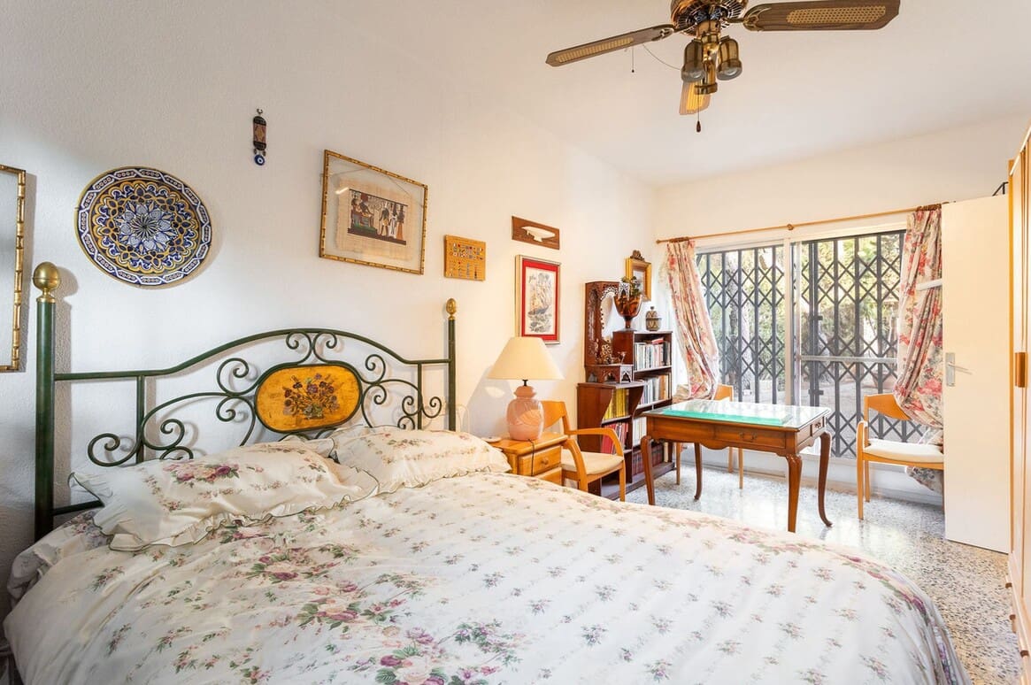 6 soveværelse Villa til salg i Campoamor med swimmingpool garage - € 875.000 (Ref: 10172693)