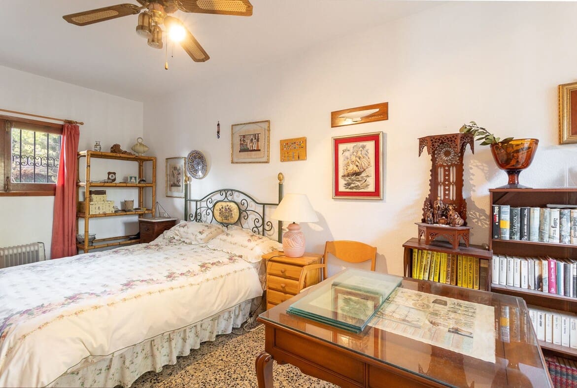 6 soveværelse Villa til salg i Campoamor med swimmingpool garage - € 875.000 (Ref: 10172693)