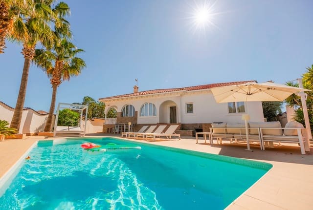 5 bedroom Villa for sale in Ciudad Quesada, Rojales with pool garage - € 590,000 (Ref: 10172695)