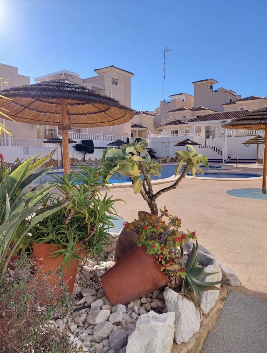 3 bedroom Villa for sale in San Miguel de Salinas with pool garage - € 245,000 (Ref: 10172696)