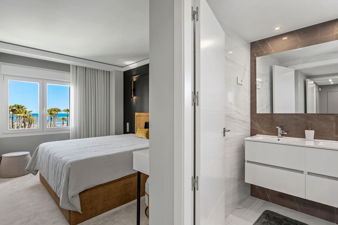 3 sypialnia Apartament na sprzedaż w Orihuela Costa z basenem garażem - 900 000 € (Ref: 10172697)