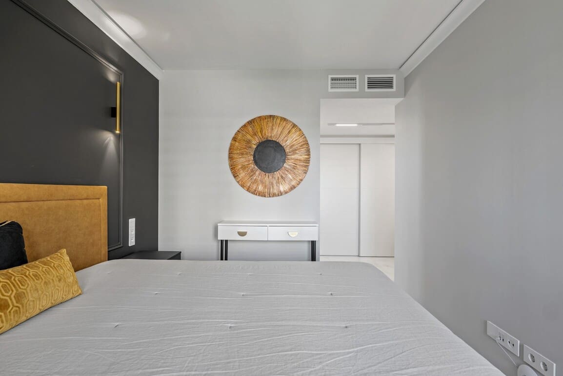 3 sypialnia Apartament na sprzedaż w Orihuela Costa z basenem garażem - 900 000 € (Ref: 10172697)