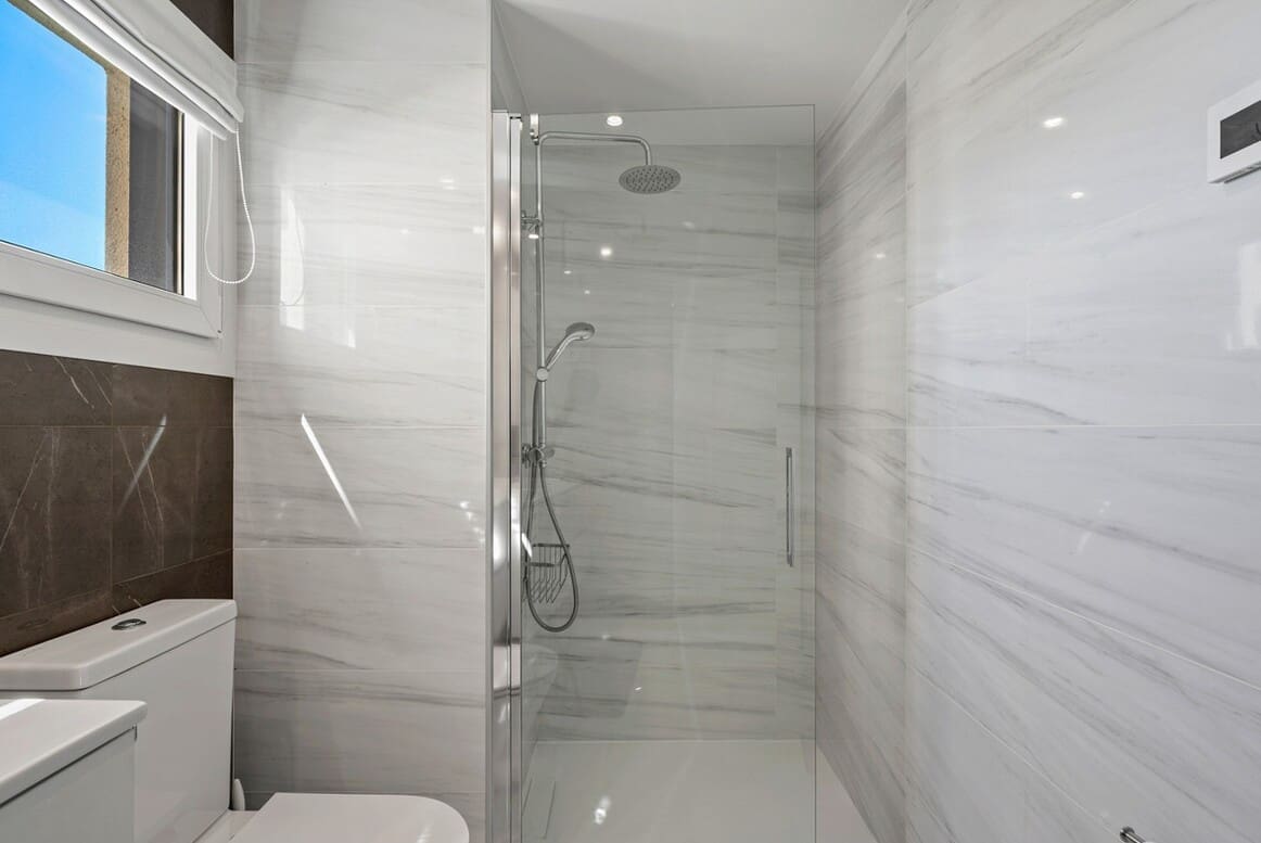 3 sypialnia Apartament na sprzedaż w Orihuela Costa z basenem garażem - 900 000 € (Ref: 10172697)