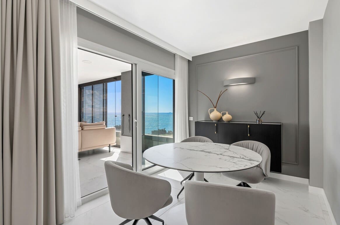 3 sypialnia Apartament na sprzedaż w Orihuela Costa z basenem garażem - 900 000 € (Ref: 10172697)