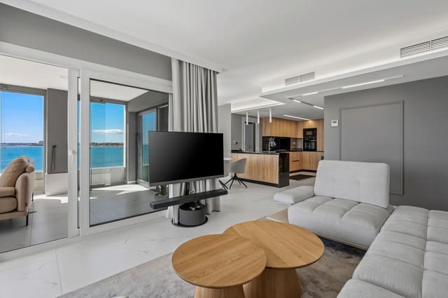 3 sypialnia Apartament na sprzedaż w Punta Prima, Orihuela z basenem garażem - 900 000 € (Ref: 10172697)