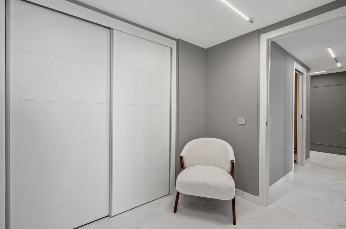 3 sypialnia Apartament na sprzedaż w Orihuela Costa z basenem garażem - 900 000 € (Ref: 10172697)