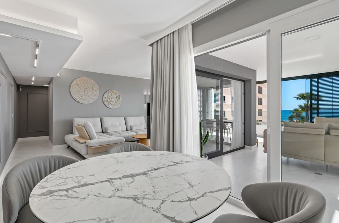 3 sypialnia Apartament na sprzedaż w Orihuela Costa z basenem garażem - 900 000 € (Ref: 10172697)