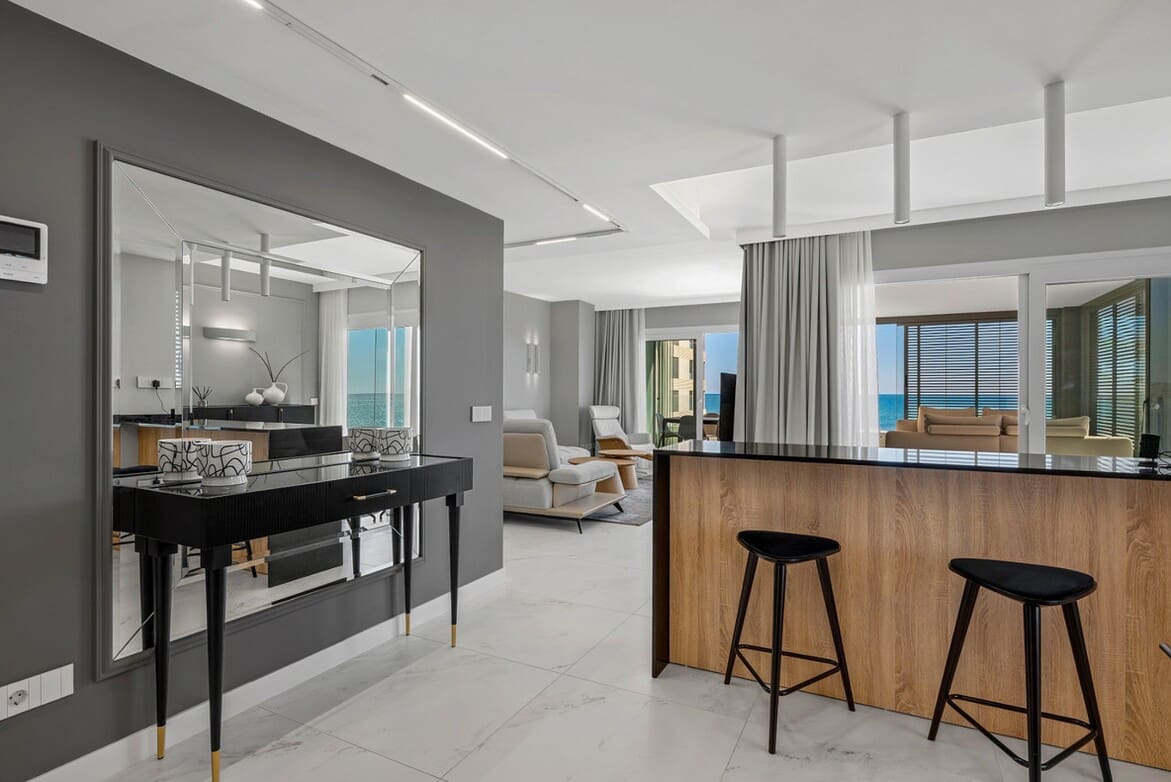3 sypialnia Apartament na sprzedaż w Orihuela Costa z basenem garażem - 900 000 € (Ref: 10172697)