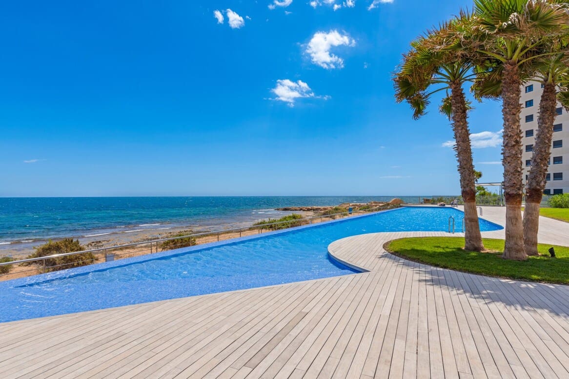 3 sypialnia Apartament na sprzedaż w Orihuela Costa z basenem garażem - 900 000 € (Ref: 10172697)