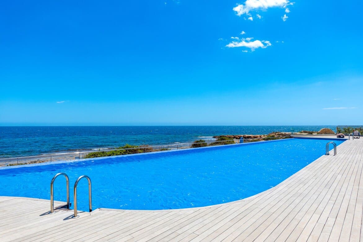3 sypialnia Apartament na sprzedaż w Orihuela Costa z basenem garażem - 900 000 € (Ref: 10172697)