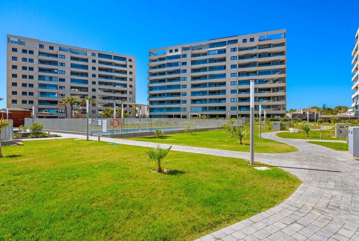 3 sypialnia Apartament na sprzedaż w Orihuela Costa z basenem garażem - 900 000 € (Ref: 10172697)