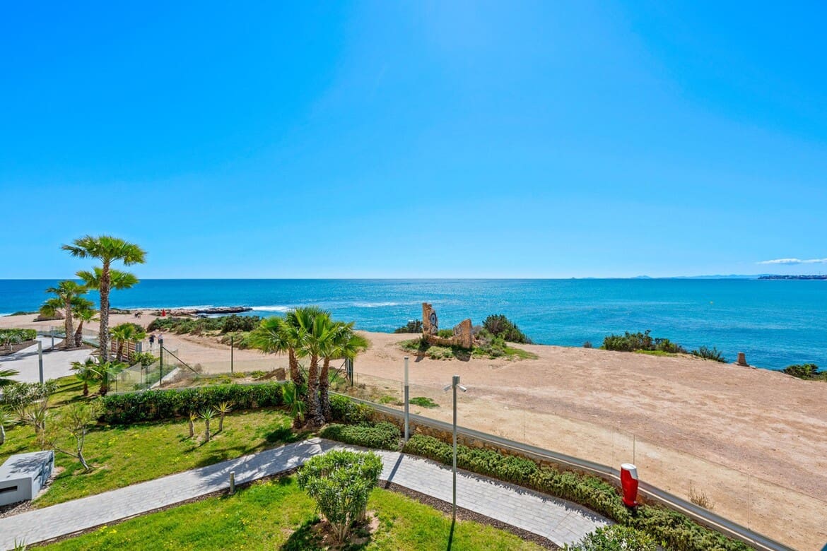3 sypialnia Apartament na sprzedaż w Orihuela Costa z basenem garażem - 900 000 € (Ref: 10172697)