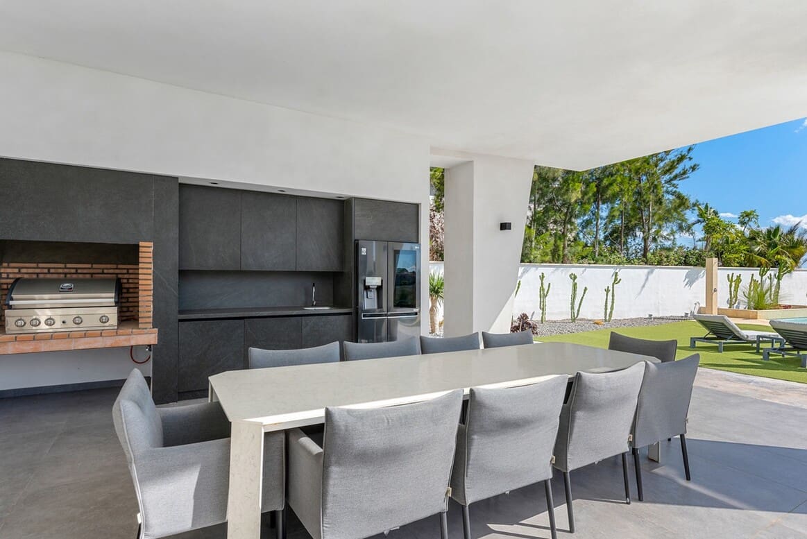 6 Zimmer Villa zu verkaufen in Cabo Roig mit Pool - 4.750.000 € (Ref: 10172698)