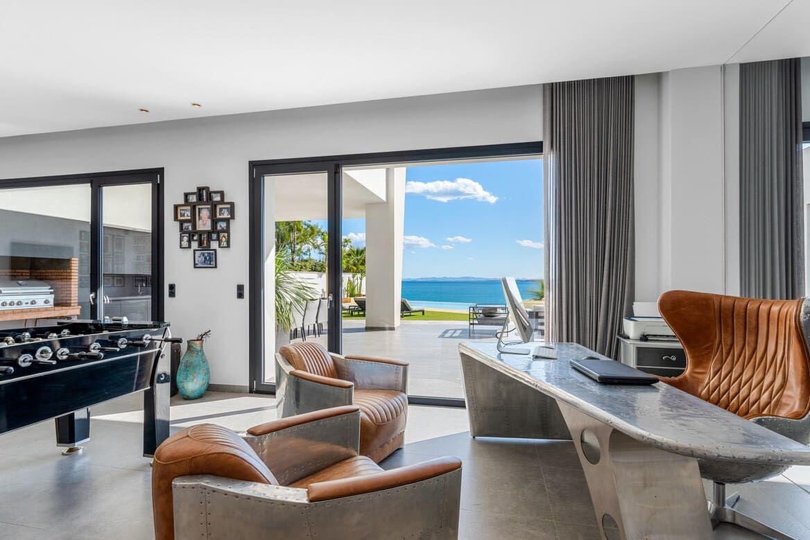 6 Zimmer Villa zu verkaufen in Cabo Roig mit Pool - 4.750.000 € (Ref: 10172698)