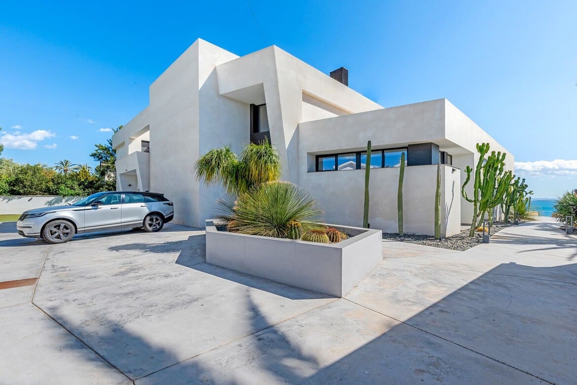 6 Zimmer Villa zu verkaufen in Cabo Roig mit Pool - 4.750.000 € (Ref: 10172698)