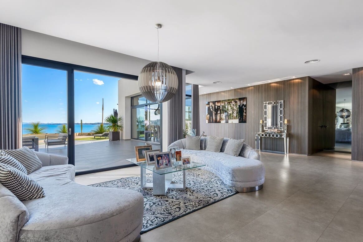 6 Zimmer Villa zu verkaufen in Cabo Roig mit Pool - 4.750.000 € (Ref: 10172698)