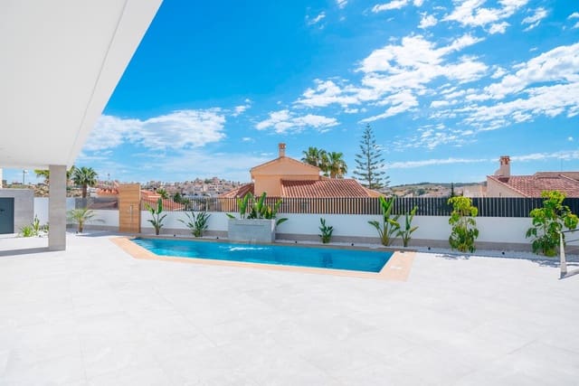 Chalet de 4 habitaciones en Ciudad Quesada, Rojales en venta con piscina - 1.150.000 € (Ref: 10172699)