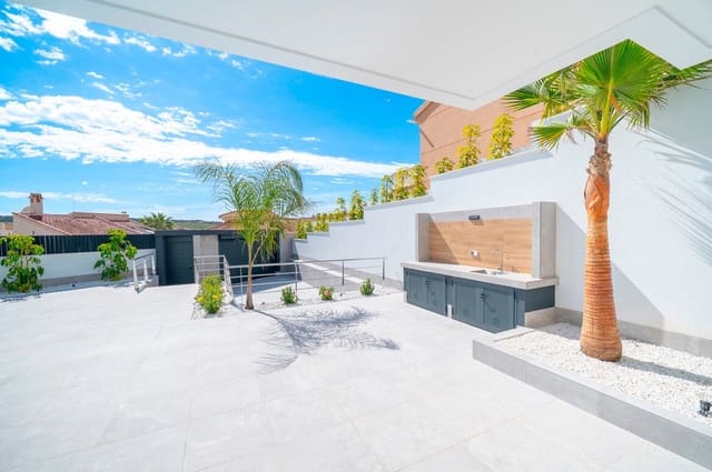 Chalet de 4 habitaciones en Ciudad Quesada, Rojales en venta con piscina - 1.150.000 € (Ref: 10172699)