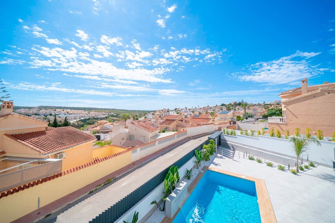 Chalet de 4 habitaciones en Rojales en venta con piscina - 1.150.000 € (Ref: 10172699)