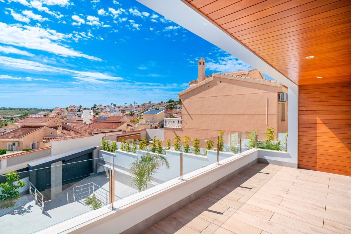 Chalet de 4 habitaciones en Rojales en venta con piscina - 1.150.000 € (Ref: 10172699)