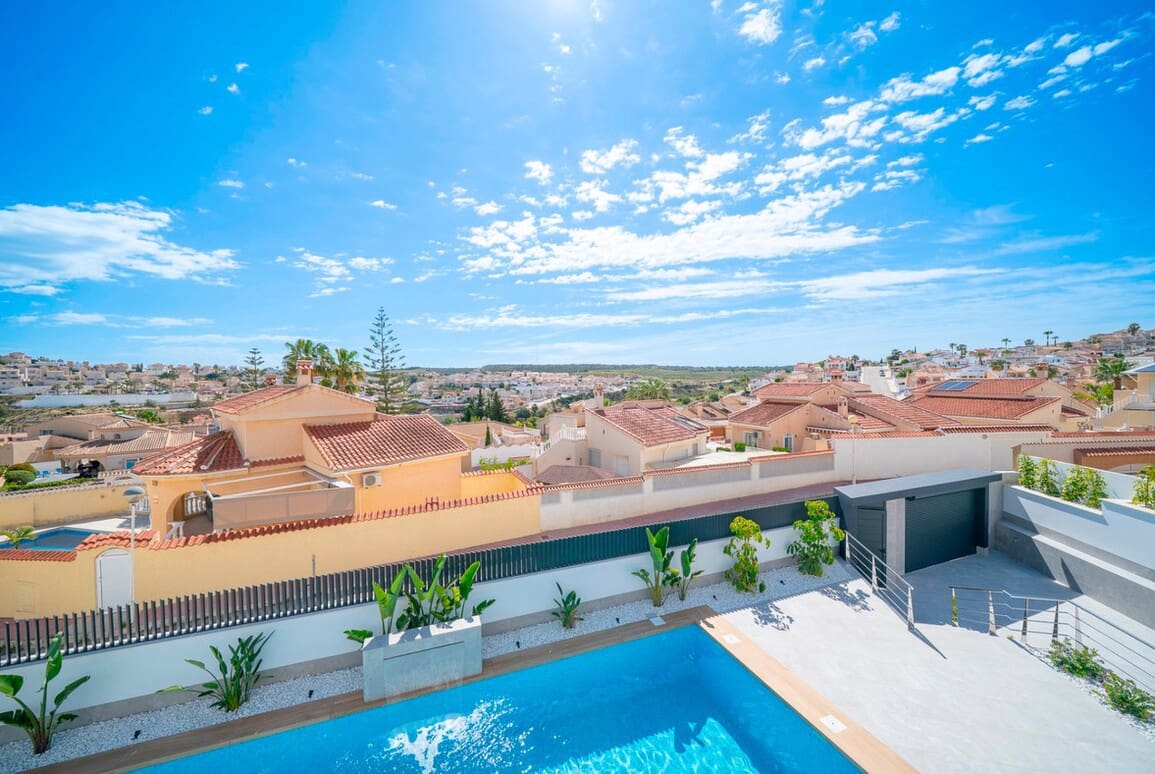Chalet de 4 habitaciones en Rojales en venta con piscina - 1.150.000 € (Ref: 10172699)
