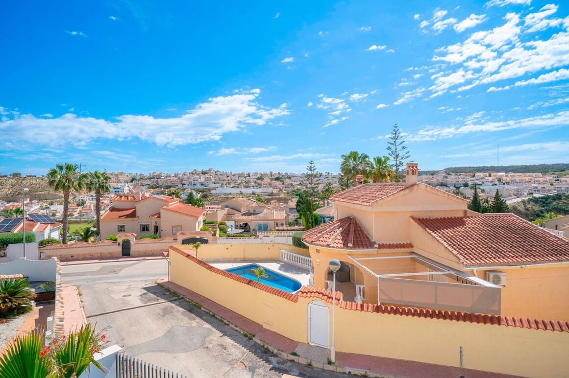Chalet de 4 habitaciones en Rojales en venta con piscina - 1.150.000 € (Ref: 10172699)
