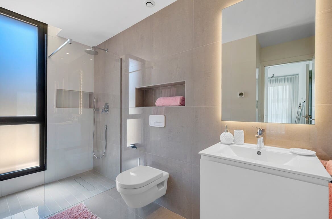 4 chambre Villa/Maison à vendre à Guardamar del Segura avec piscine garage - 1 250 000 € (Ref: 10172700)