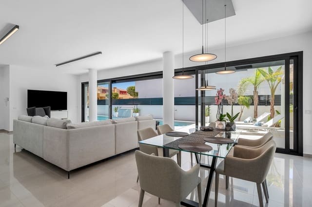 4 slaapkamer Villa te koop in El Moncayo - El Pòrtic, Guardamar del Segura met zwembad garage - € 1.250.000 (Ref: 10172700)